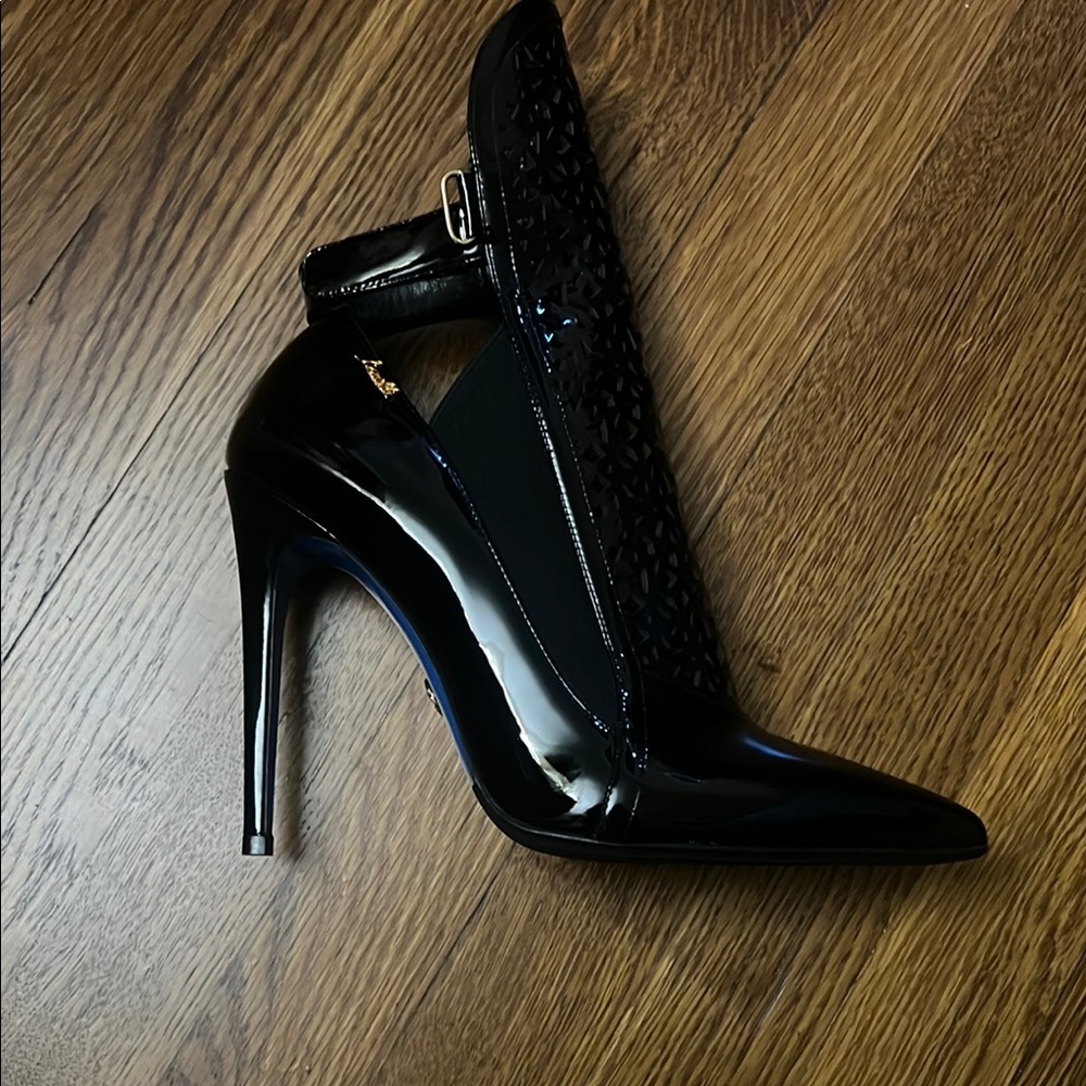 Italian Black Stiletto Heel with Ankle Strap - Made in Italy Never worn
